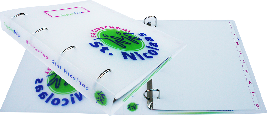 De nieuwe ringband schoolmap van mat naturel polypopeen voor de basisschool St. Nicolaas in Liederholthuis