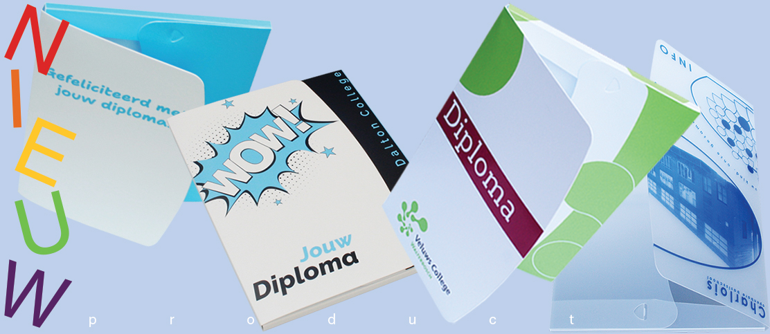 Kartonnen map met vast insteekvak voor informatie, rapport, certificaat etc.